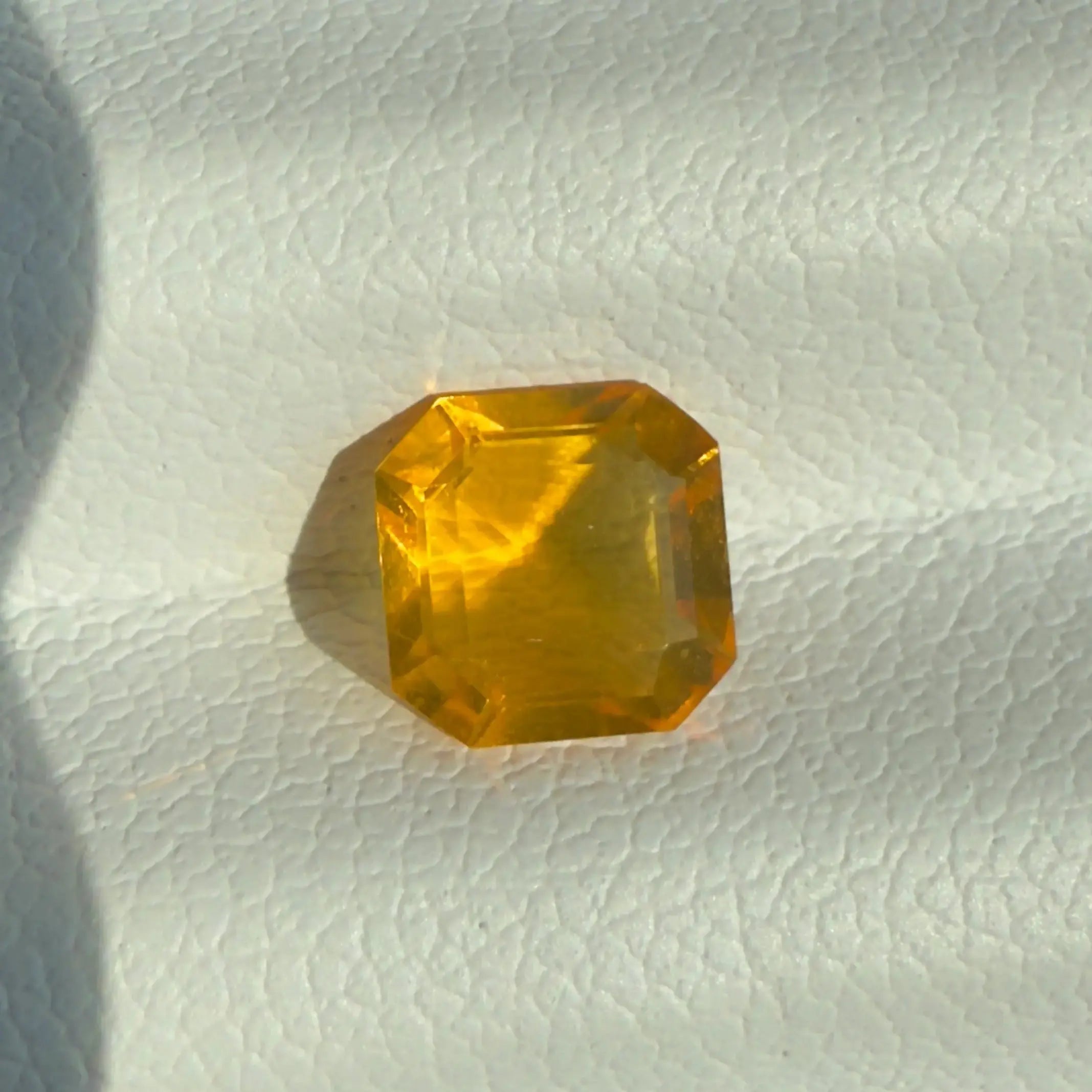 Opale de feu naturelle 0.70ct – Origine Mexique mael-gems