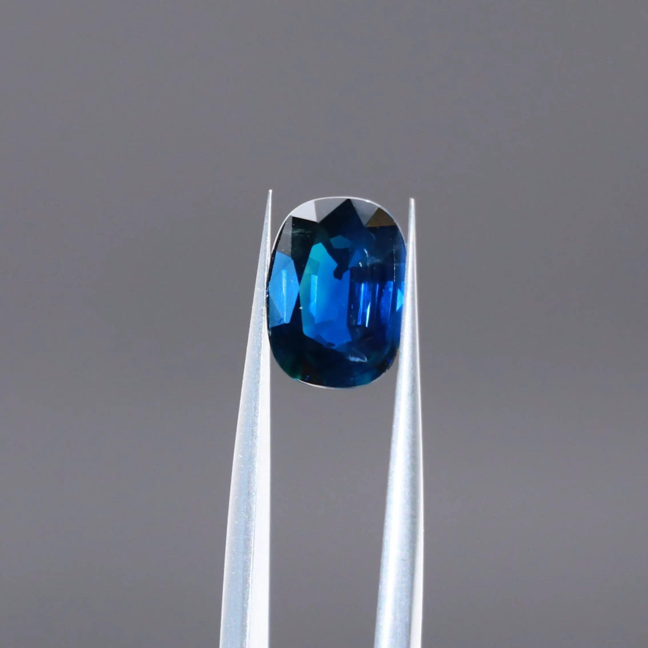Saphir-Ceylan-2.03ct-Sri-Lanka-Non-chauffe-mael-gems