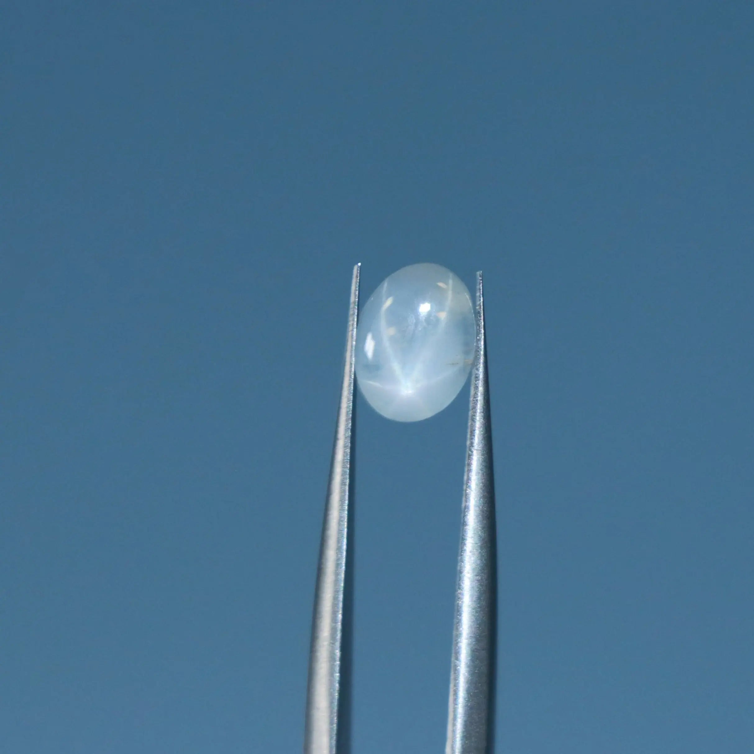 Saphir-Etoile-Blanc-1.21ct-Sri-Lanka-mael-gems