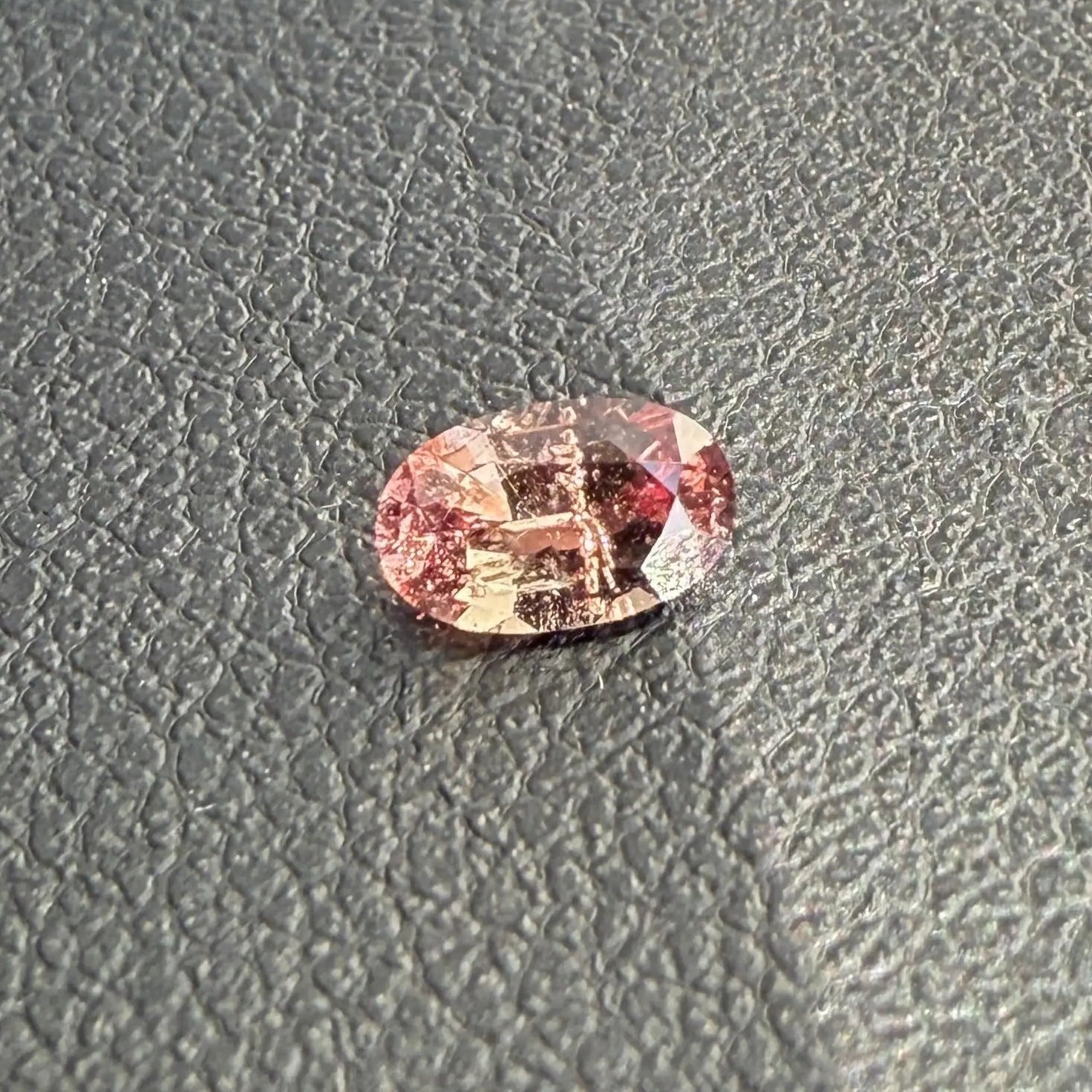 Saphir Padparadscha Naturel 0.30ct – Origine Mozambique mael-gems