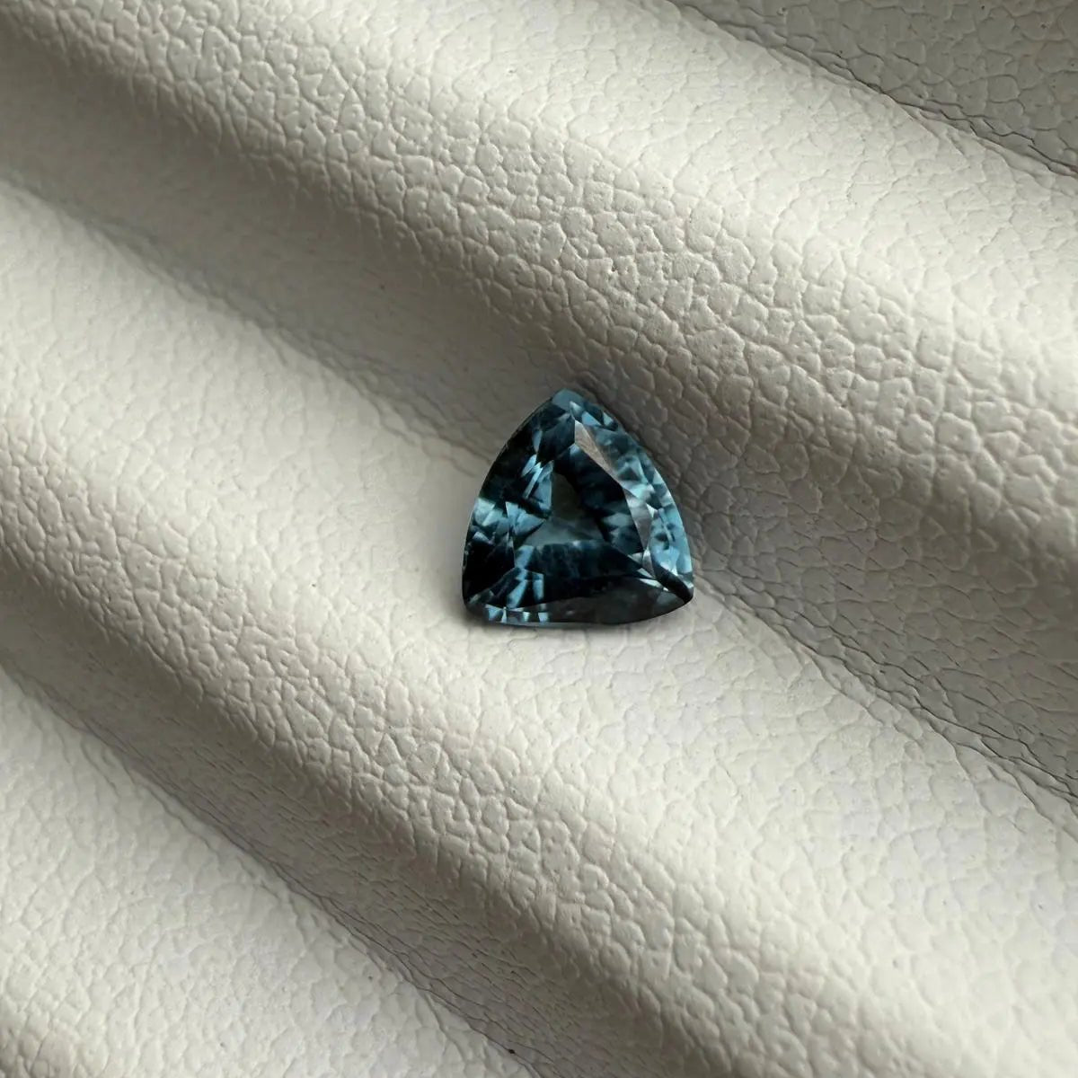 Spinelle Non Chauffé de Birmanie 0.73ct mael-gems