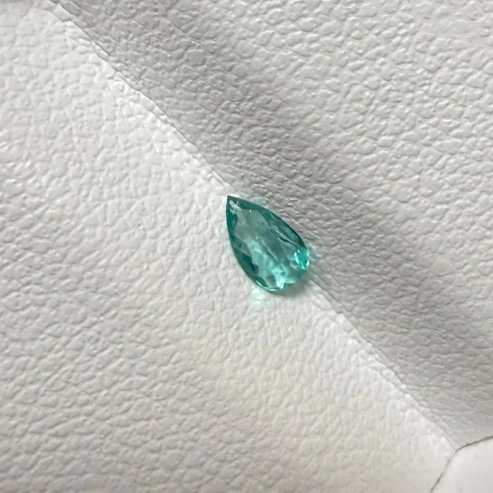 Tourmaline Paraiba Brésil 0.14ct couleur bleu néon mael-gems