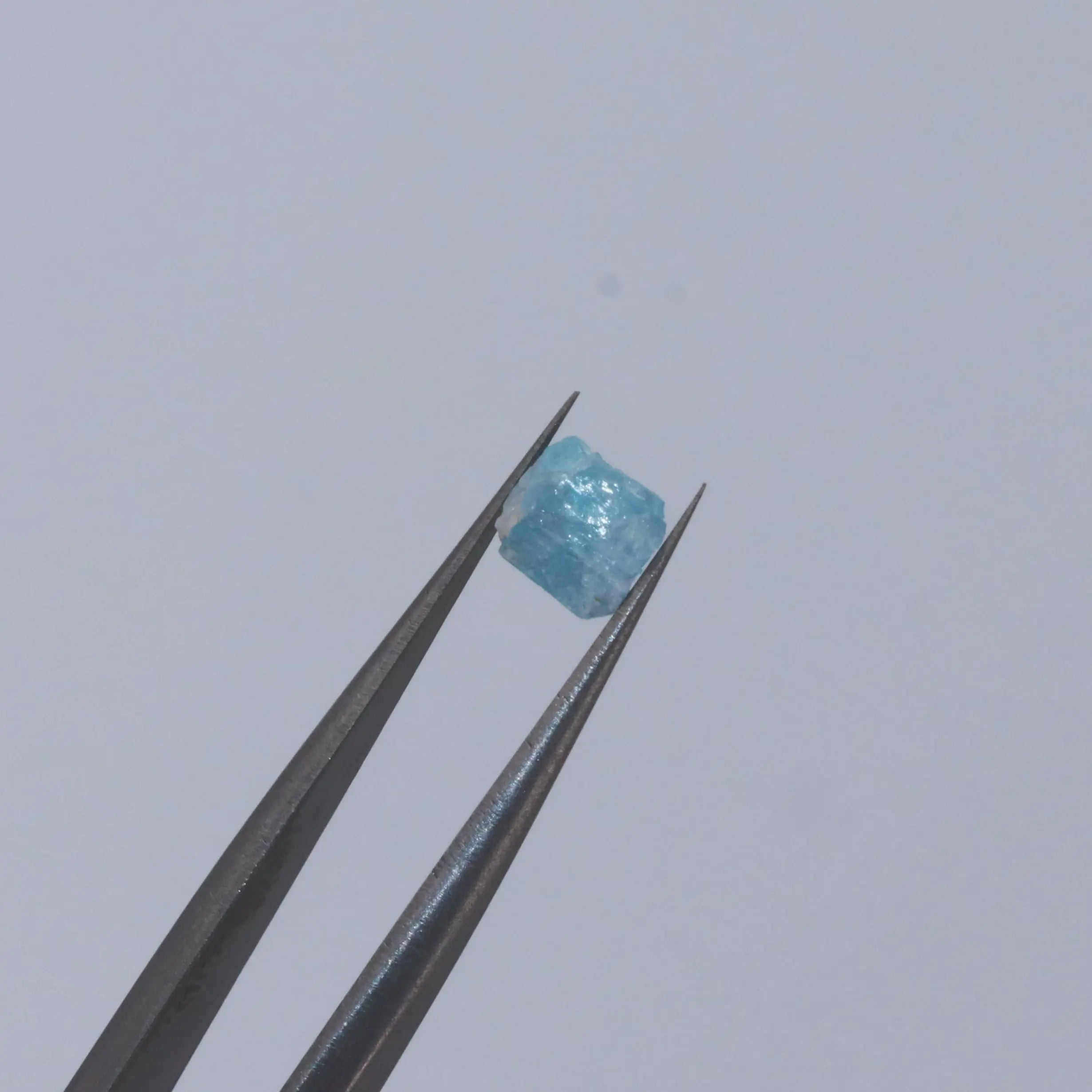 Tourmaline-Paraiba-Bresil-0.38ct-Sao-Jose-da-Batalha-mael-gems