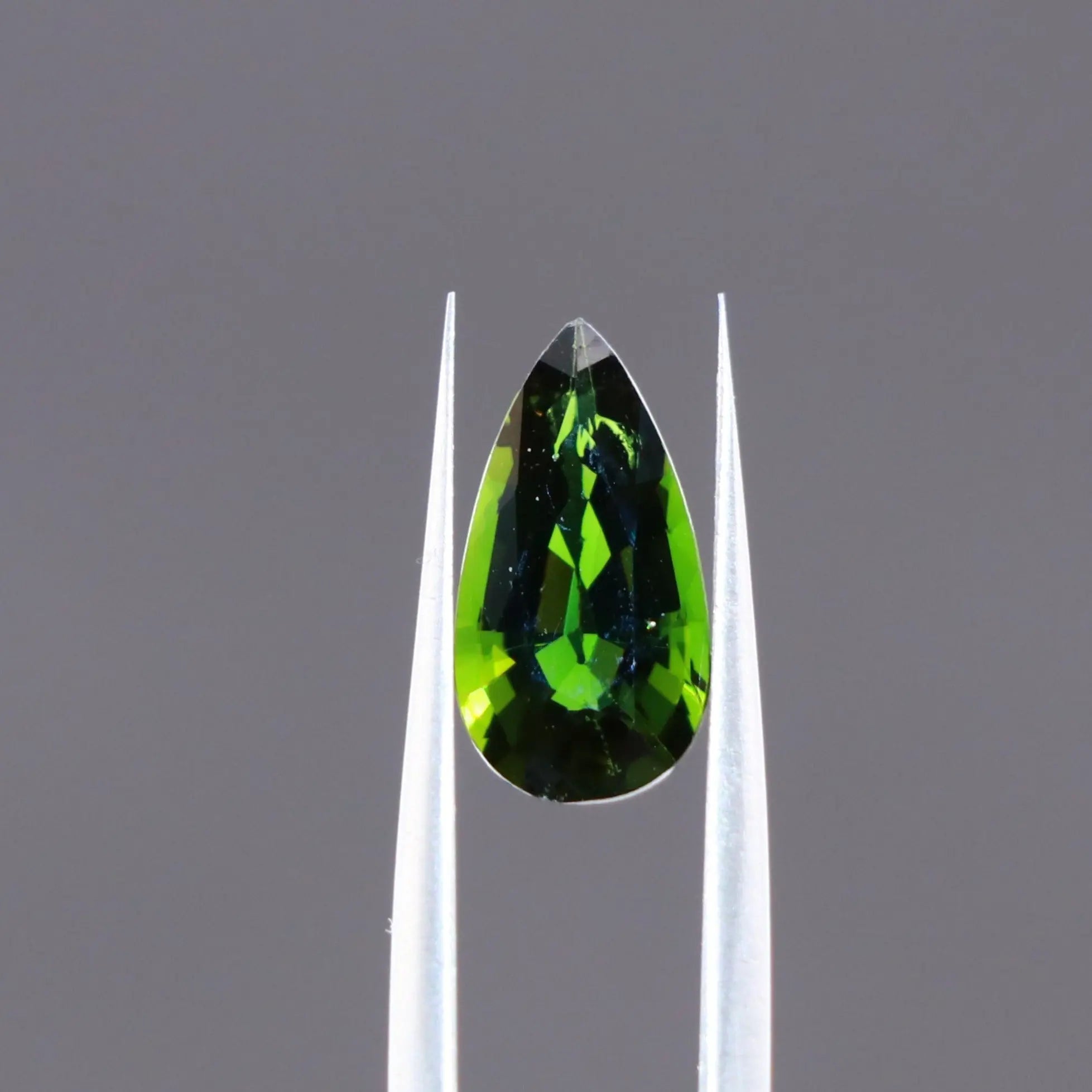 Tourmaline-Verte-1.63ct-Bresil-mael-gems