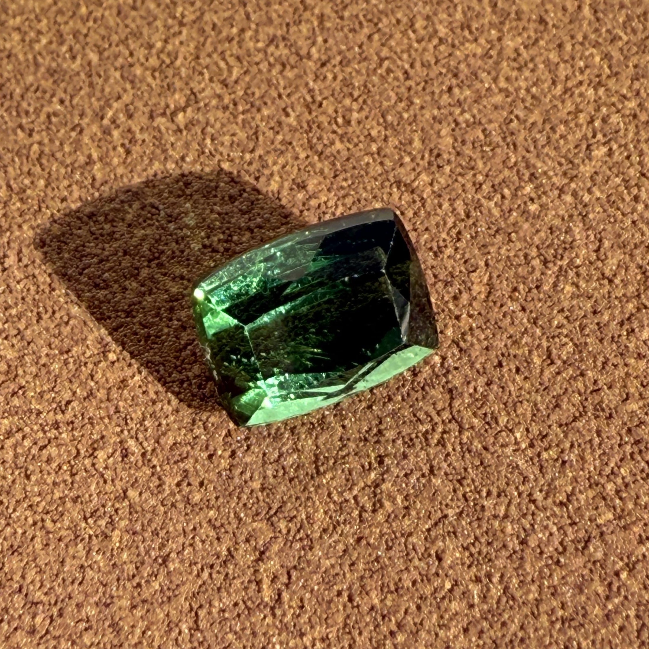 Tourmaline Verte Naturelle – Origine Brésil mael-gems