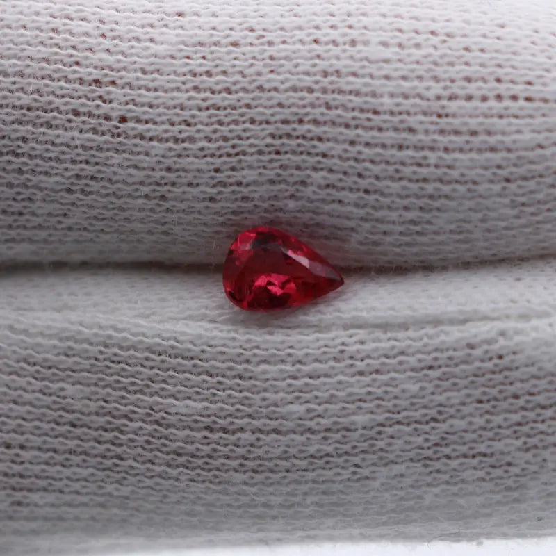 Tourmaline-Vivid-Pink-0.84ct-Bresil-mael-gems