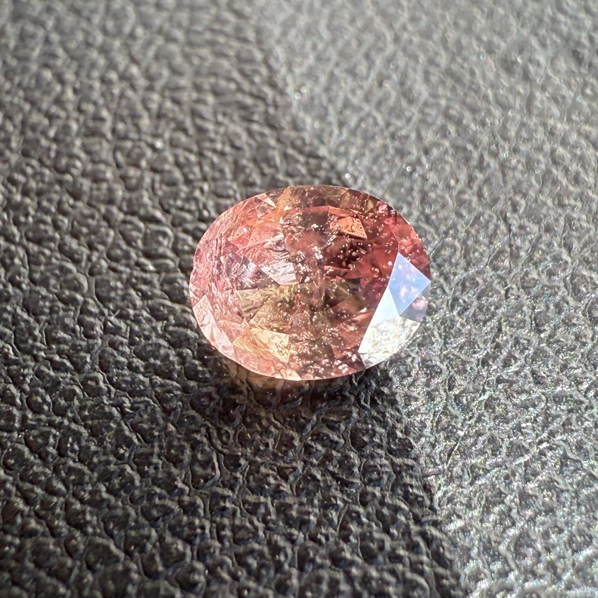Saphir Padparadscha Naturel 0.53ct – Origine Mozambique mael-gems