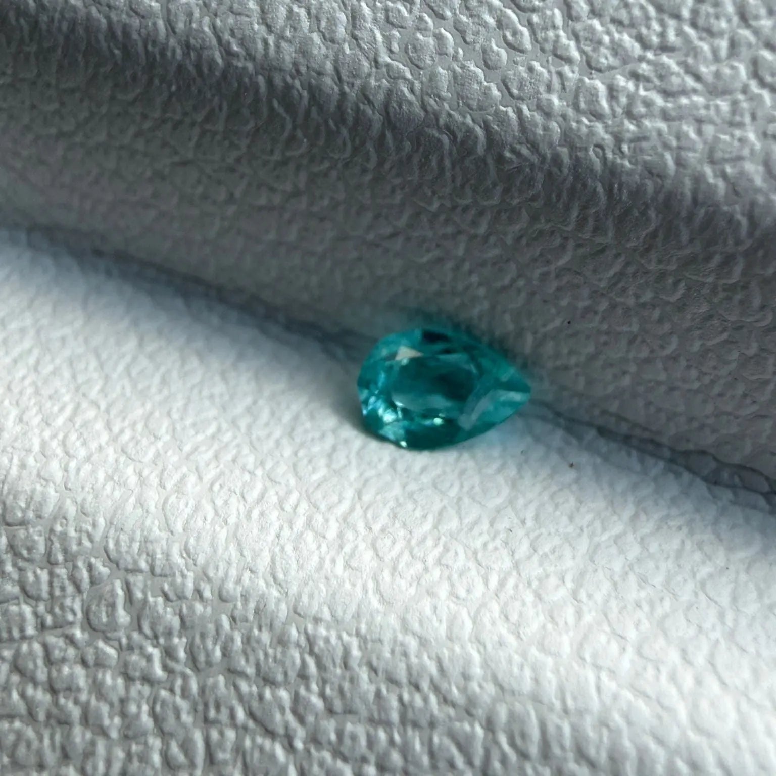 Tourmaline Paraiba Naturelle – 0.09 ct – Bleu Néon mael-gems
