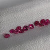 Vidéo d’un lot de rubis naturels Vivid Pink calibrés (1.5 à 2.1 mm), en provenance de Birmanie. Gemmes non chauffées pour joaillerie de précision.

Pierres précieuses